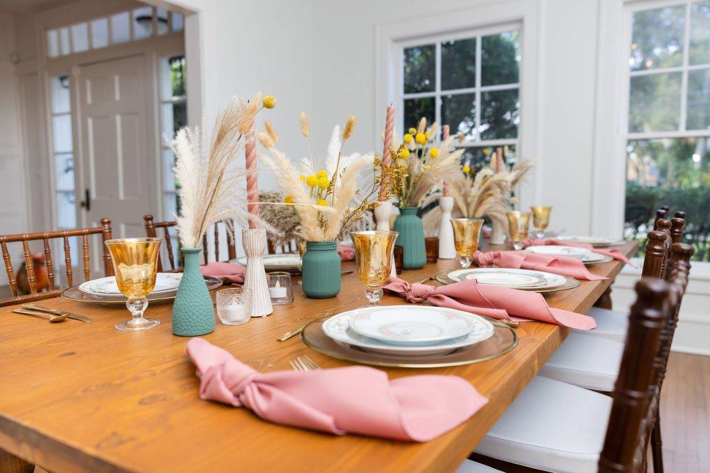 Main Villa - Wedding Decorated Dining Table