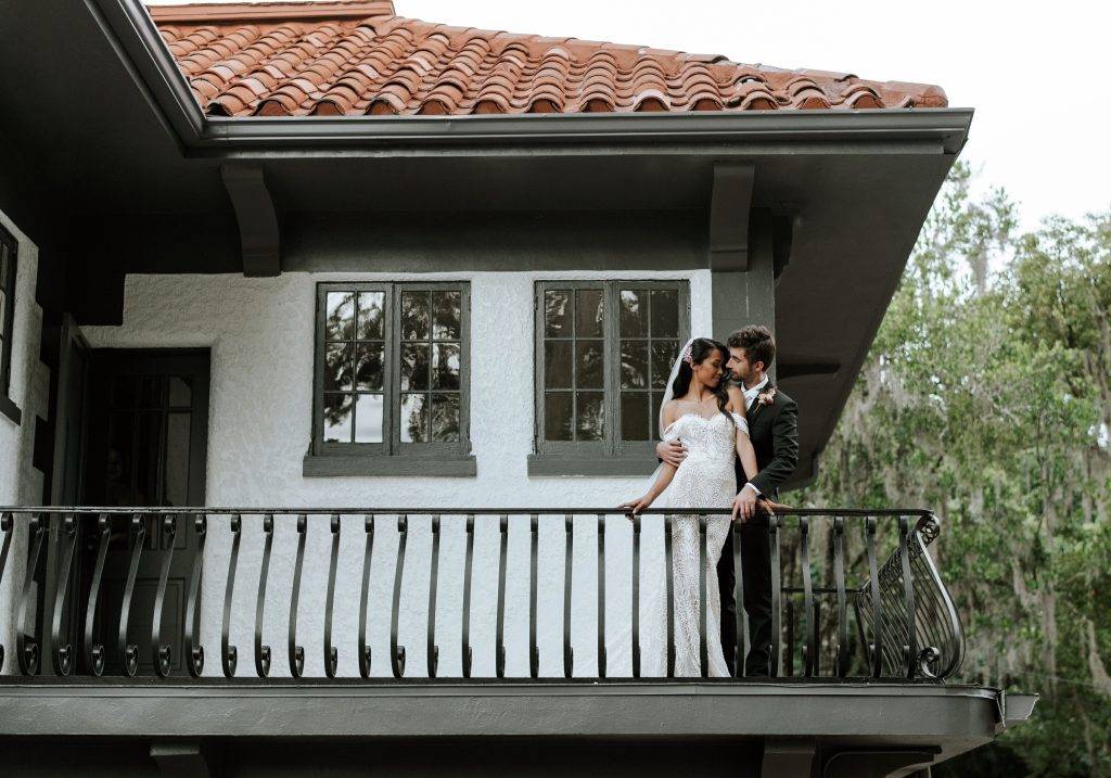 Villa Wedding - Balcony photo opportunity