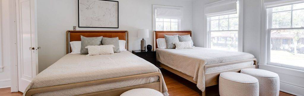 Main Villa - Bedroom 4 - Two queen beds - Sleeps 4