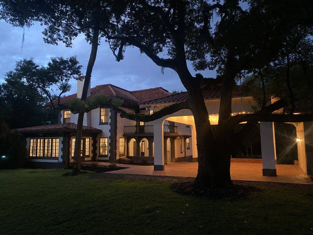 Outdoor covered area at night - Orlando area receptions